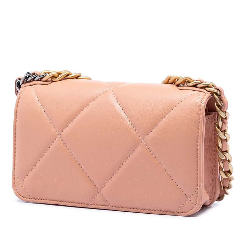 Chanel Quilted Lambskin 19 Clutch with Chain Pink Leather Very good condition - Back View