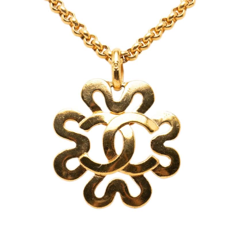 Chanel CC Gold Plated Flower Pendant Necklace Gold Metal Very good condition - Front View