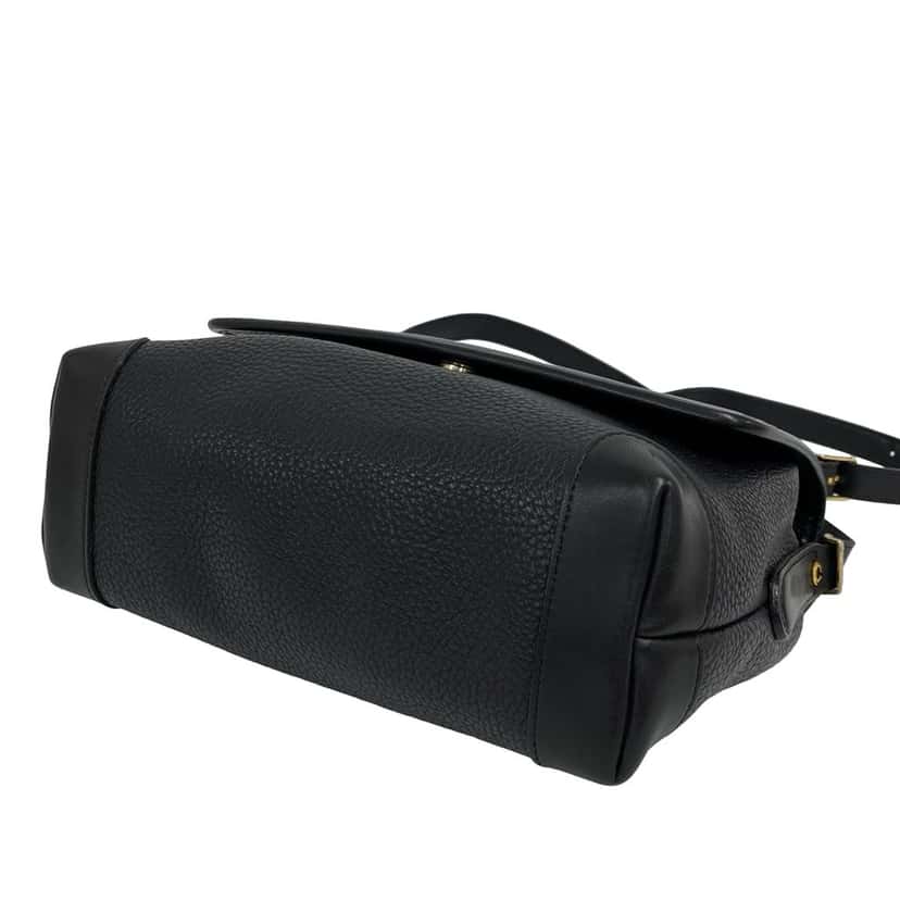 Burberry Leather Crossbody Black Leather Very good condition - Model View