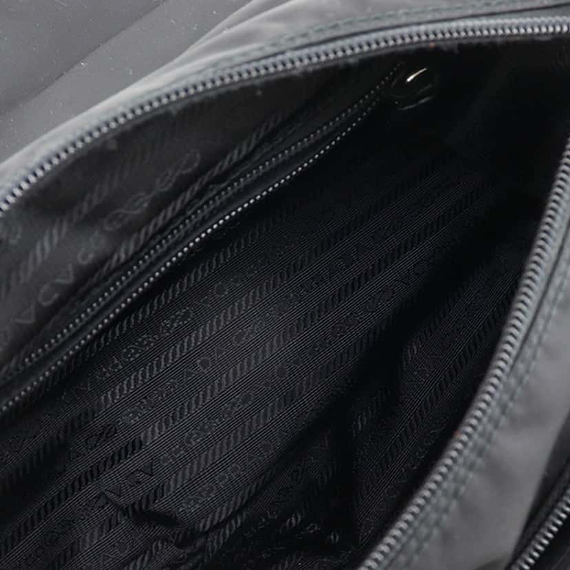 Prada Saffiano Trimmed Re Nylon Zip Double Buckle Messenger Bag Black Very good condition - Box View