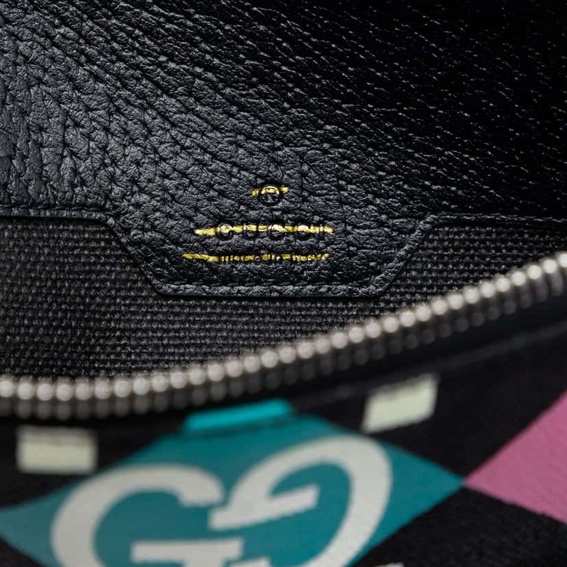 Gucci Jumbo GG Canvas Geometric Print Clutch Black Very good condition - Box View