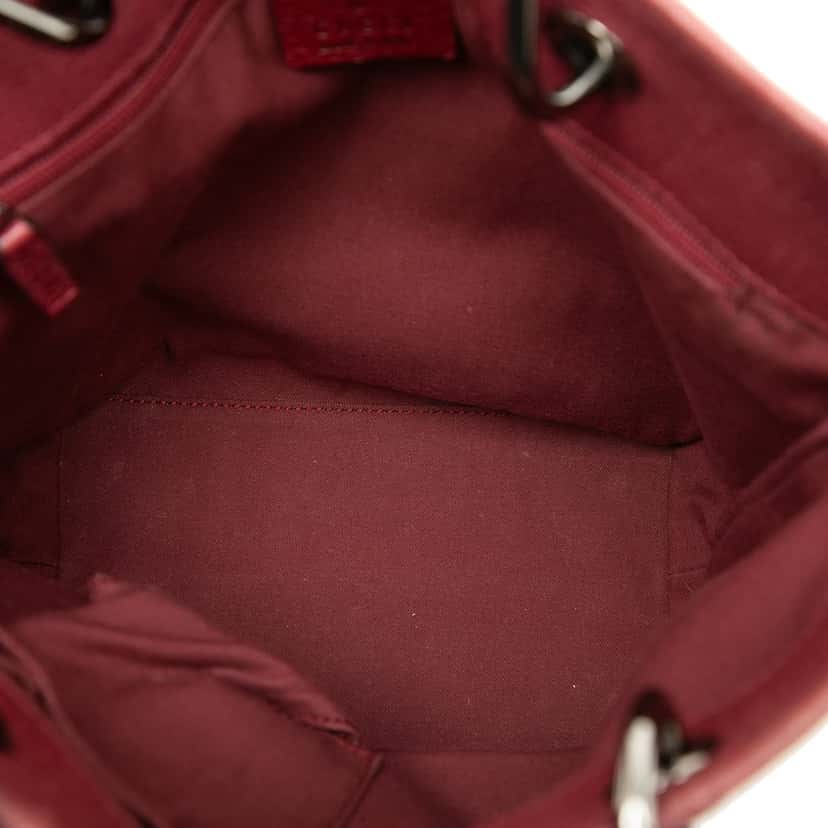 Gucci GG Canvas Eclipse Tote Beige Very good condition - Model View