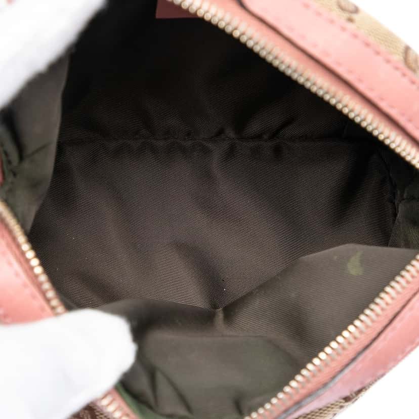 Gucci GG Canvas Bamboo Clutch Beige Very good condition - Model View