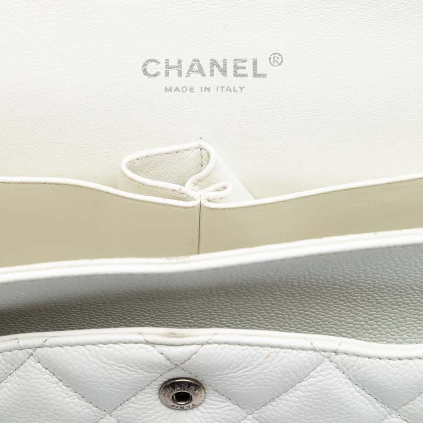 Chanel Jumbo Classic Caviar Double Flap White Leather Very good condition - Box View