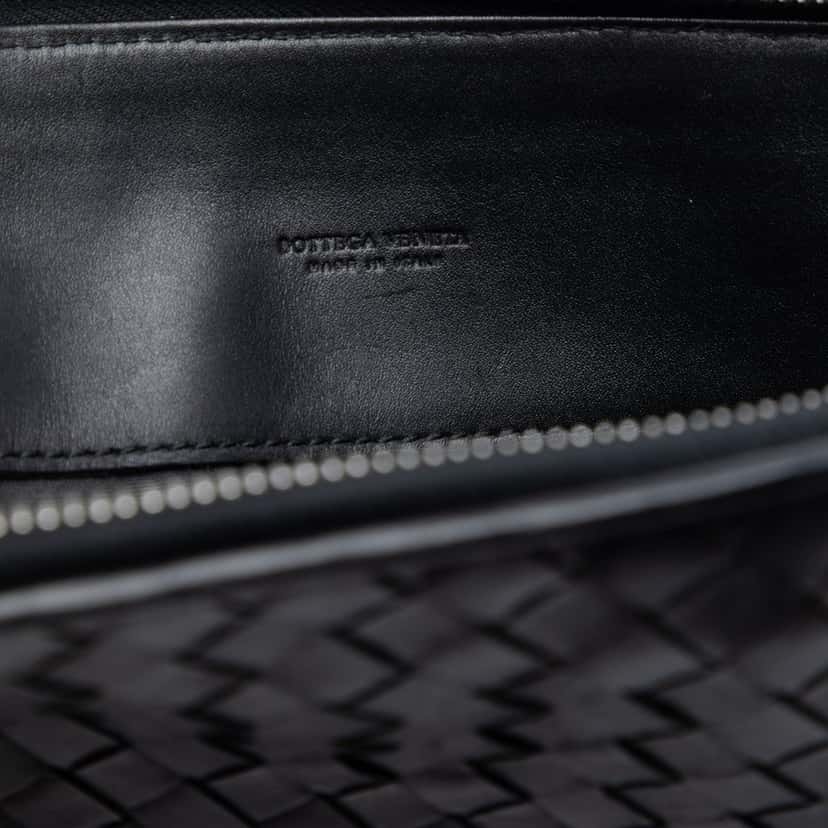 Bottega Veneta Large Nappa Intrecciato Zip Pouch Blue Leather Very good condition - Box View