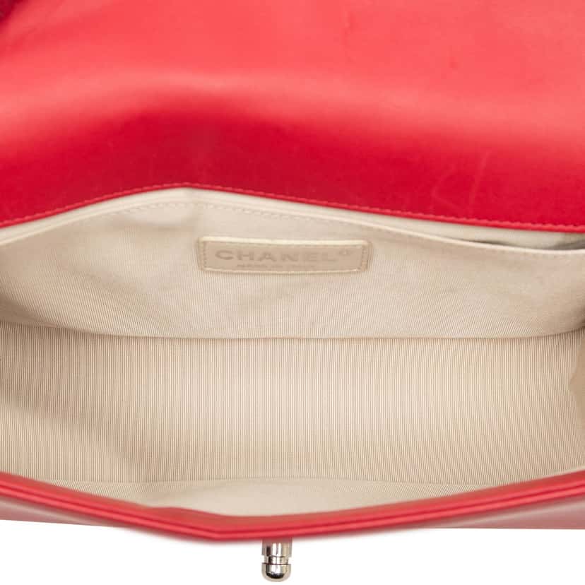 Chanel Old Medium Quilted Perforated Lambskin Boy Flap Red Leather Very good condition - Model View