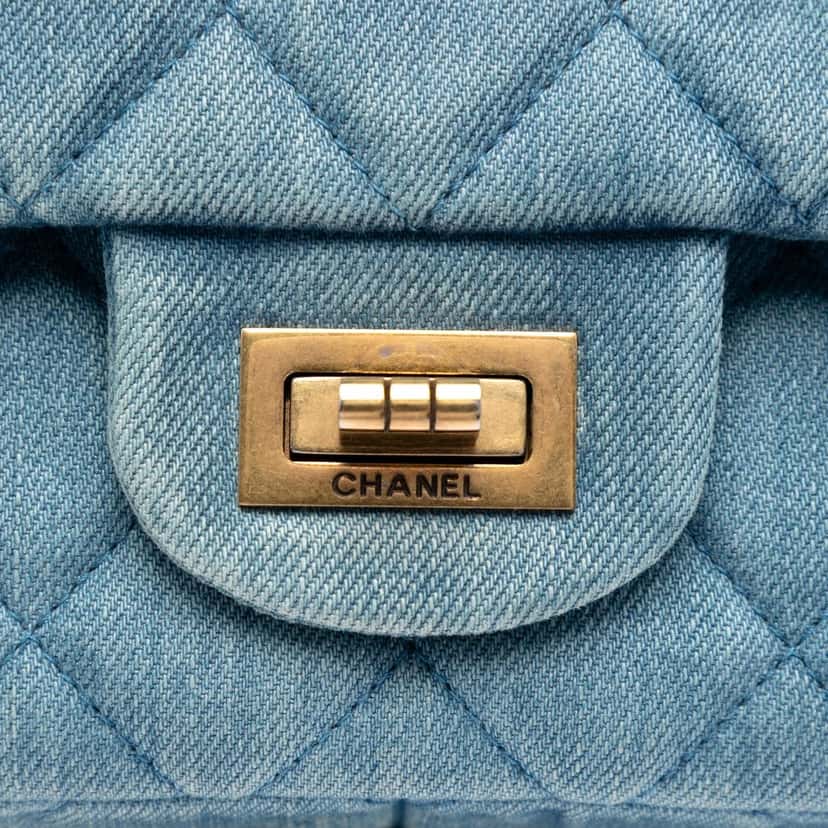 Chanel Quilted Denim Reissue 2.55 Double Flap 226 Blue Very good condition - Box View
