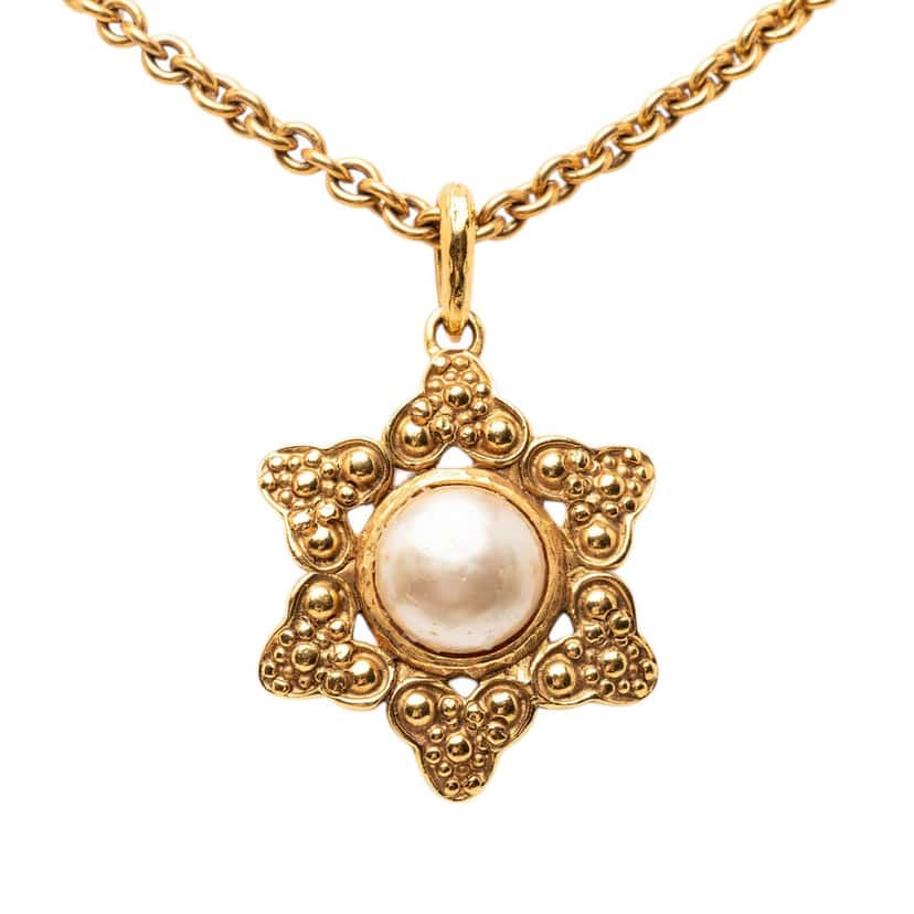 Chanel Gold Plated Faux Pearl 6 Point Star Pendant Necklace Gold Metal Very good condition - Back View