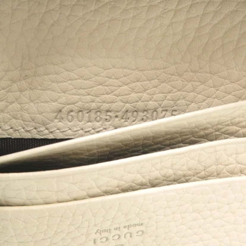 Gucci Calfskin Blind for Love Compact Wallet White Leather Very good condition - Box View