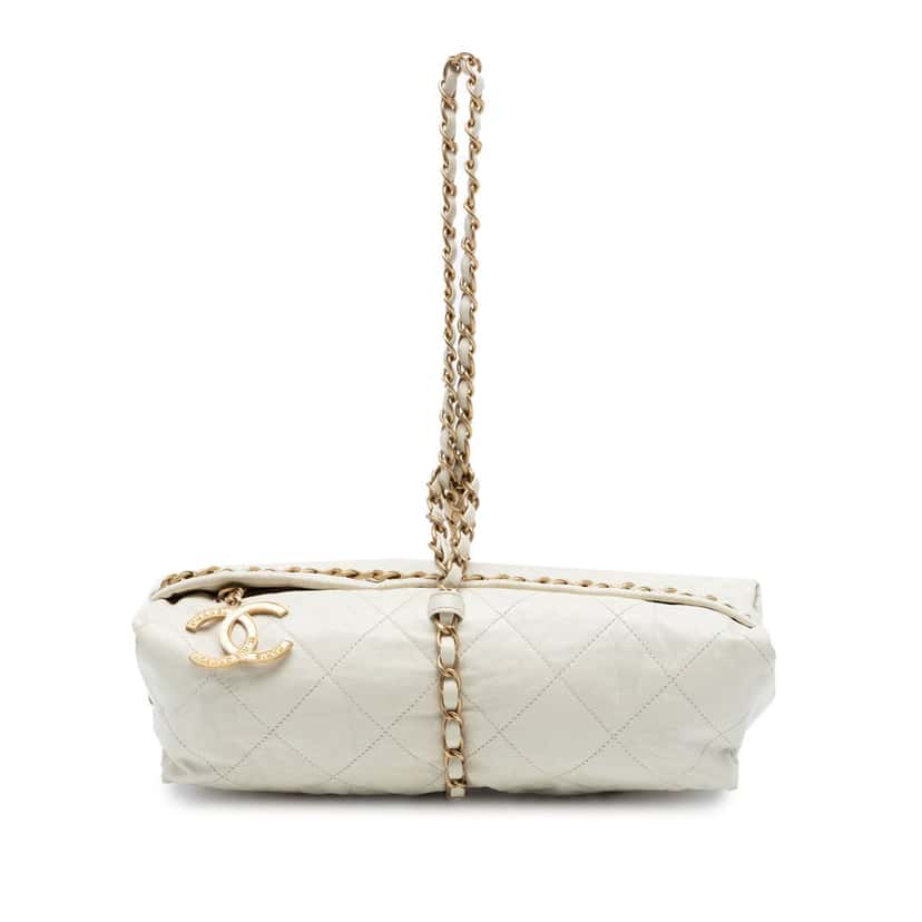 Chanel Quilted Calfskin Midnight Swim Baluchon Bag White Leather Very good condition - Front View