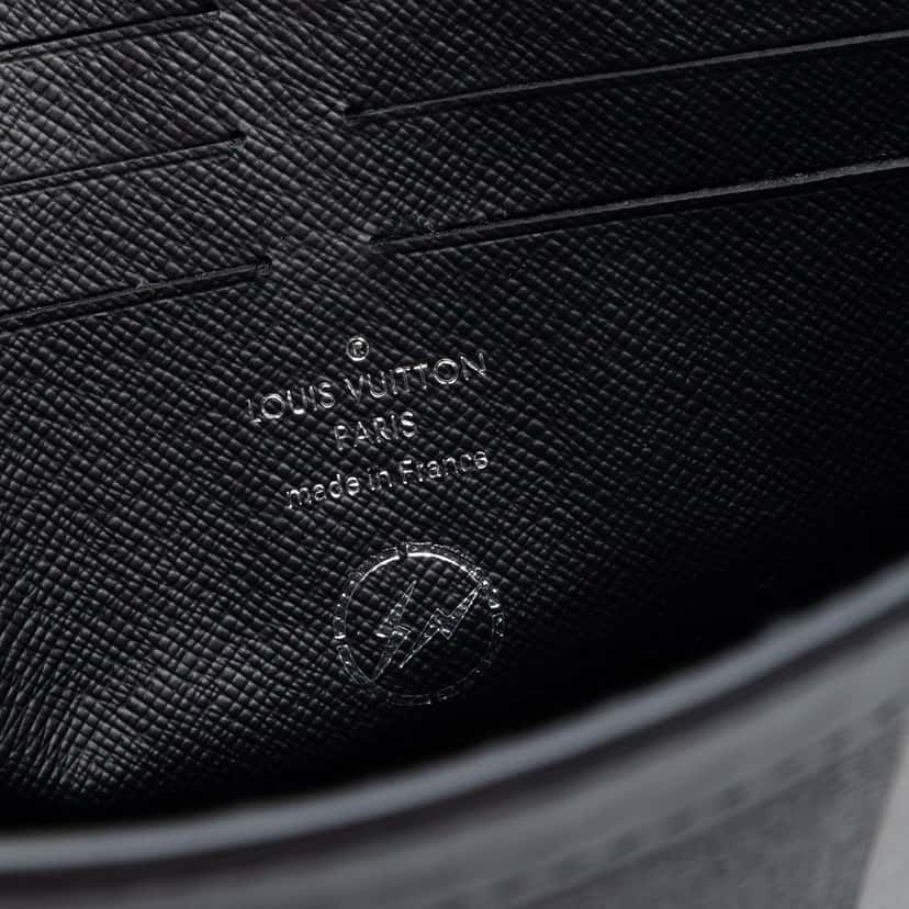 Louis Vuitton Fujiwara Monogram Eclipse Flash Pochette Voyage MM Black Very good condition - Box View
