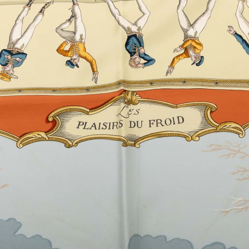 Hermès Les Plaisirs du Froid Silk Scarf 90 Orange Very good condition - Back View