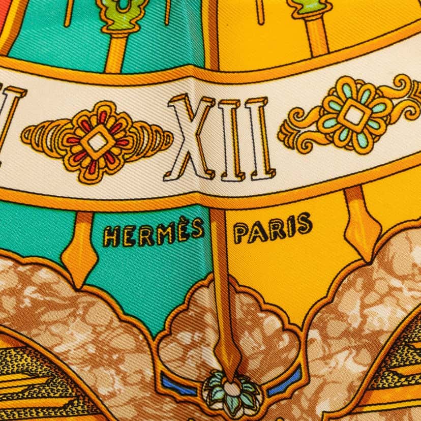 Hermès Carpe Diem Silk Scarf Brown Never worn - Inside View