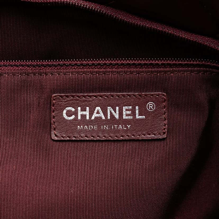 Chanel Large Patent Chic and Glitter Ligne Tote Red Leather Very good condition - Box View