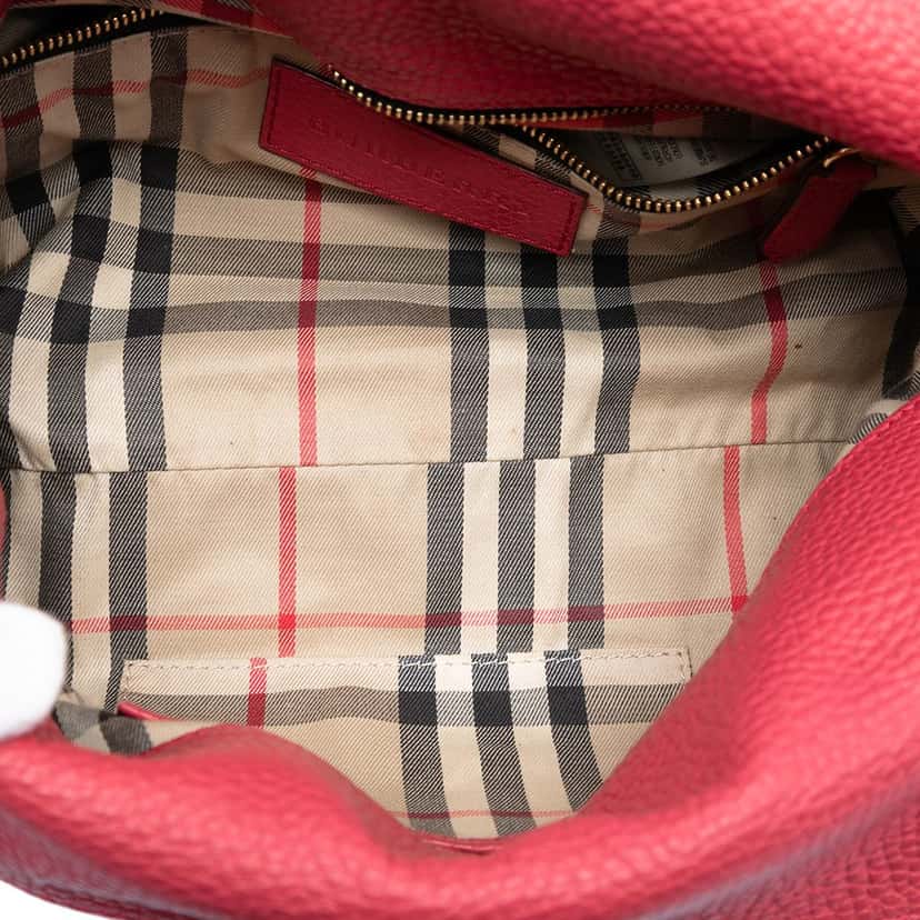 Burberry Grained Calfskin Leah Crossbody Pink Leather Very good condition - Model View