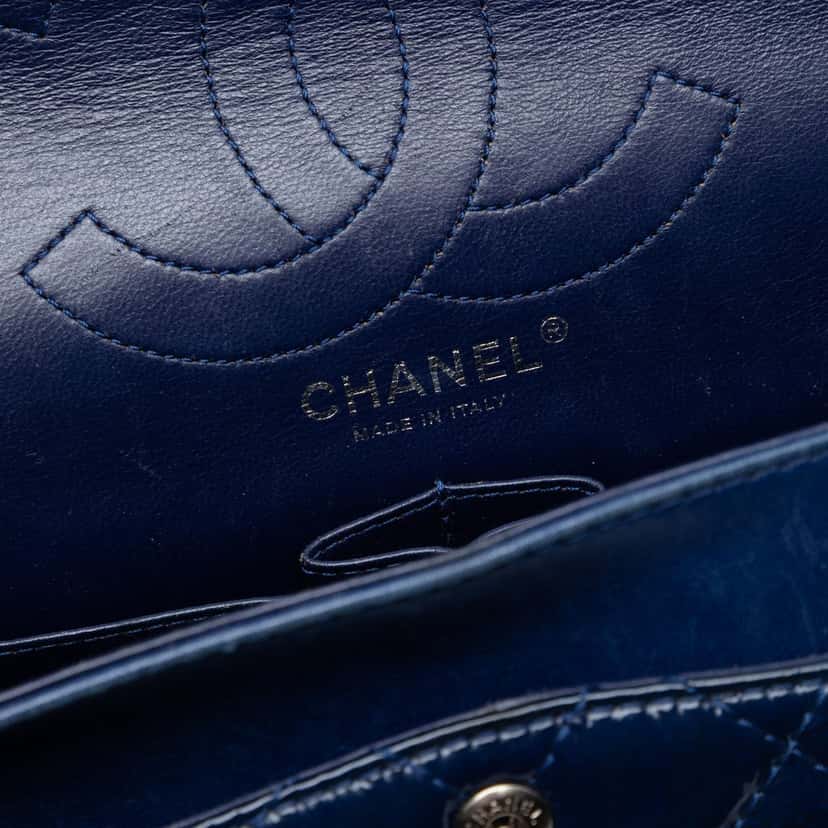 Chanel Quilted Crinkled Patent Reissue 2.55 Double Flap 226 Blue Leather Very good condition - Box View