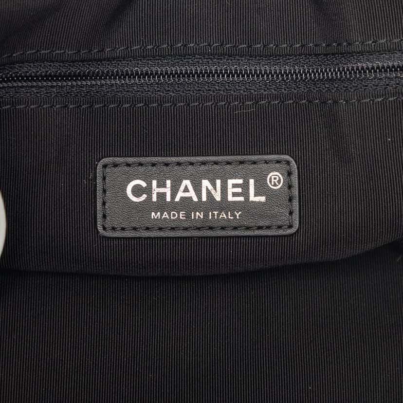 Chanel Coated Canvas La Pausa Bay Shopping Satchel Black Very good condition - Box View