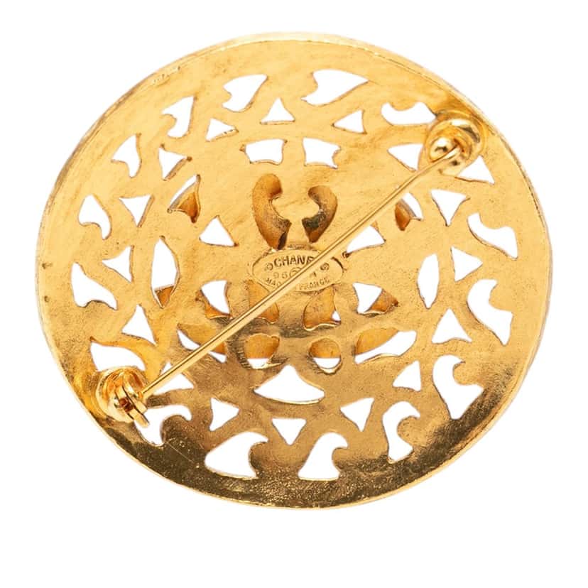 Chanel CC Gold Plated Medallion Round Brooch Gold Metal Very good condition - Back View