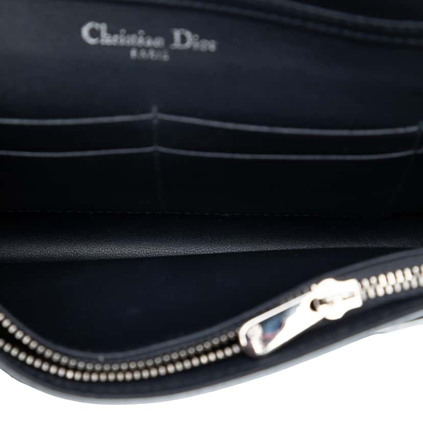 Dior Metallic Patent Microcannage Diorama Wallet on Chain Silver Leather Very good condition - Model View