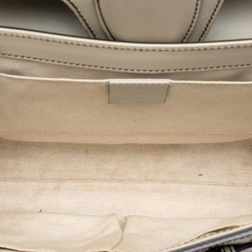 Gucci Medium GG Canvas Emily Shoulder Bag Beige Very good condition - Model View