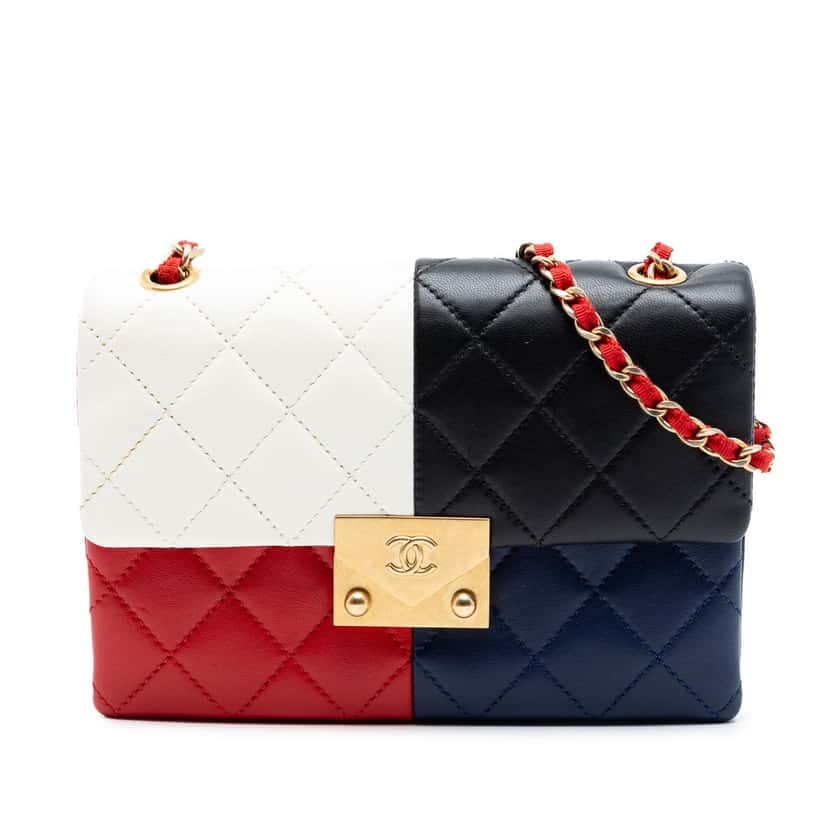 Chanel Quilted Lambskin Colorblock Pagoda Flap Black Leather Very good condition - Front View