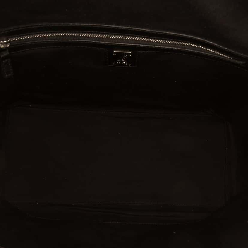 MCM Large Visetos Embossed Calfskin Klara Hobo Black Leather Very good condition - Model View