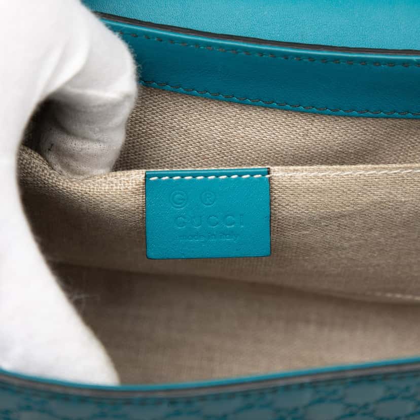 Gucci Medium Microguccissima Emily Shoulder Bag Blue Leather Very good condition - Box View