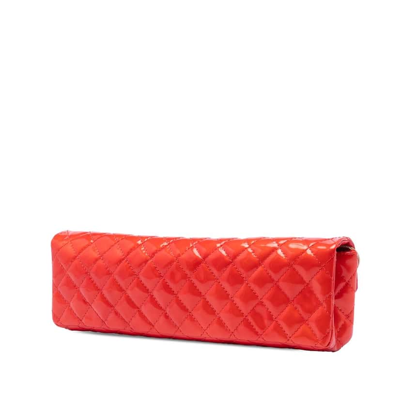 Chanel Quilted Patent Reissue 2.55 East West Single Flap Red Leather Very good condition - Back View