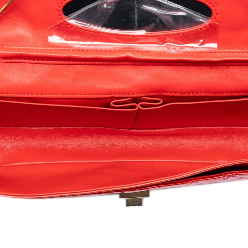 Chanel Quilted Patent Reissue 2.55 East West Single Flap Red Leather Very good condition - Model View