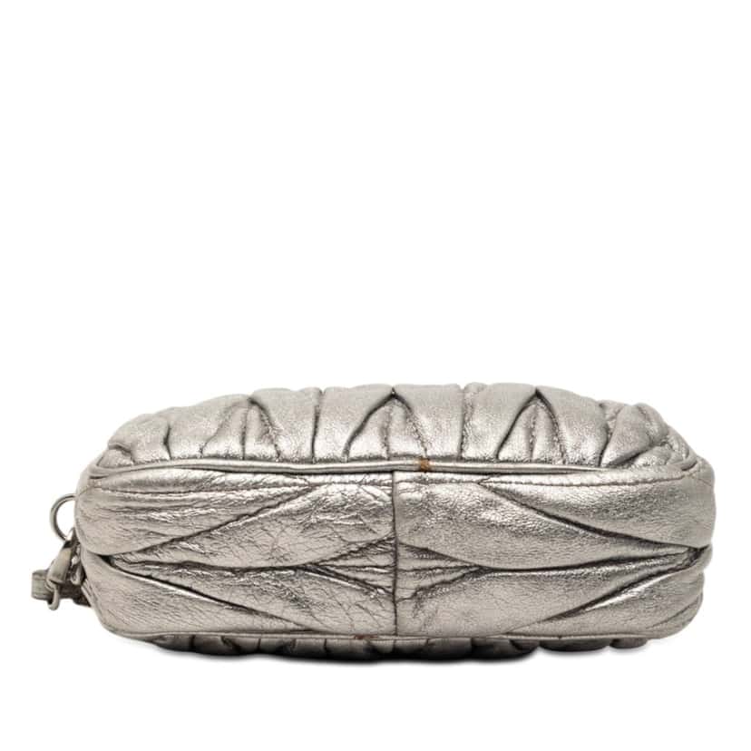 Miu Miu Matelasse Metallic Nappa Double Zip Pouch Silver Leather Very good condition - Inside View