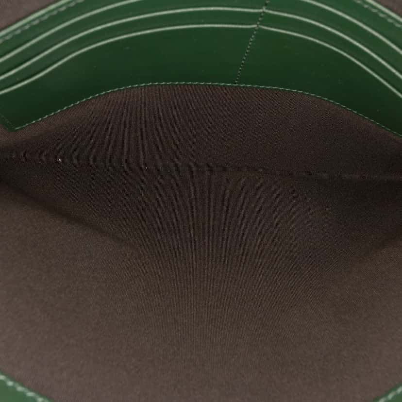Burberry Embossed Leather TB Monogram Clutch Green Leather Very good condition - Model View