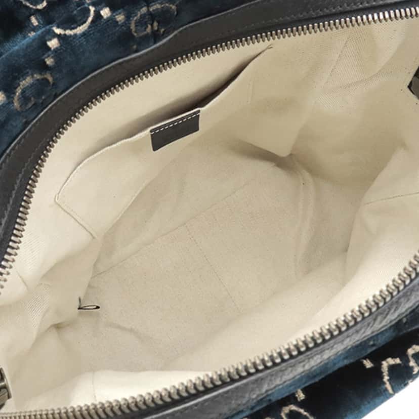 Gucci GG Velvet Double Buckle Backpack Blue Very good condition - Model View