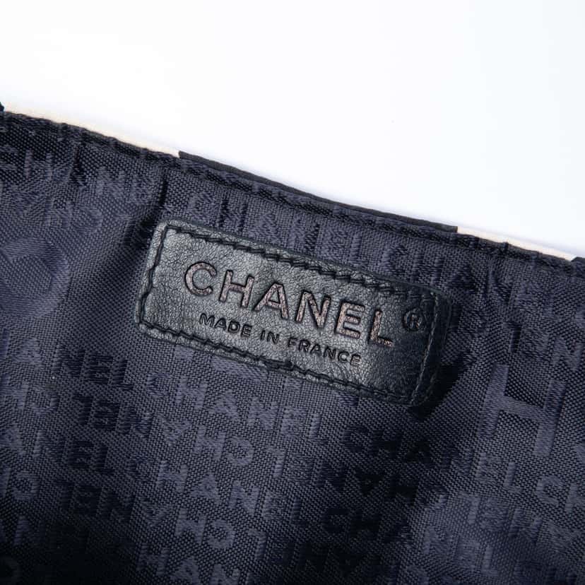 Chanel Small Silk and Lambskin Net Tahiti Flap Black Very good condition - Box View