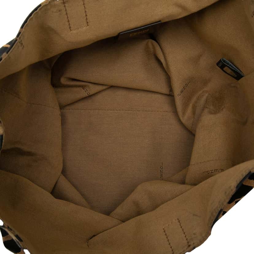 Fendi Leopard Print Canvas Tote Brown Very good condition - Model View