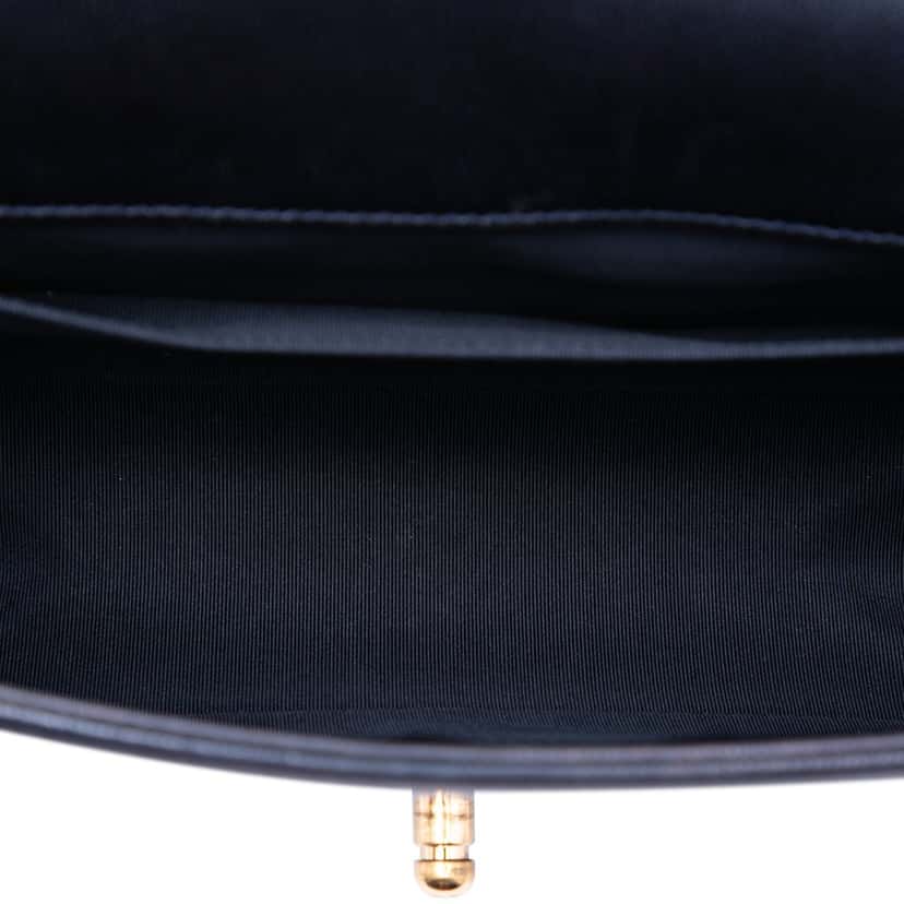 Chanel Old Medium Lambskin Embossed Cube Boy Flap Blue Leather Very good condition - Model View