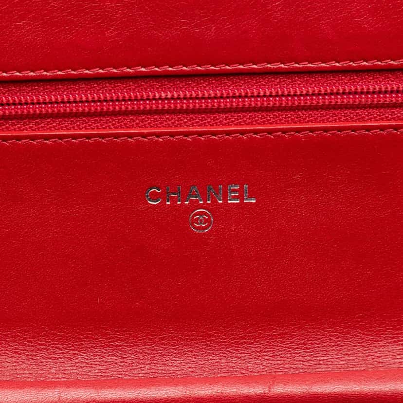 Chanel CC Embossed Patent Camellia Wallet On Chain Red Leather Very good condition - Box View