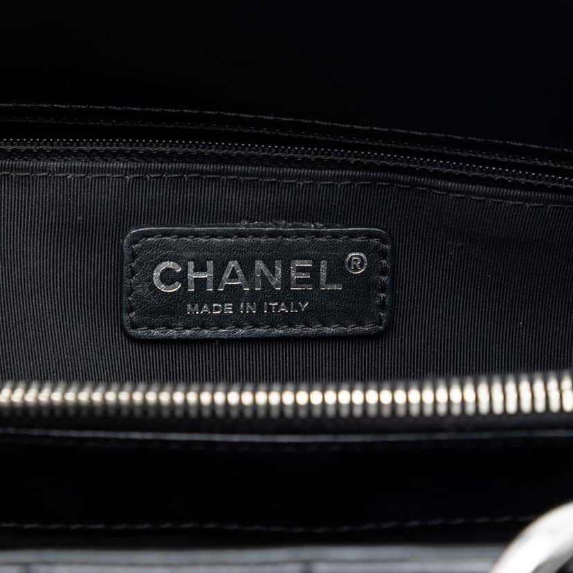 Chanel Caviar Grand Shopping Tote Black Leather Very good condition - Box View