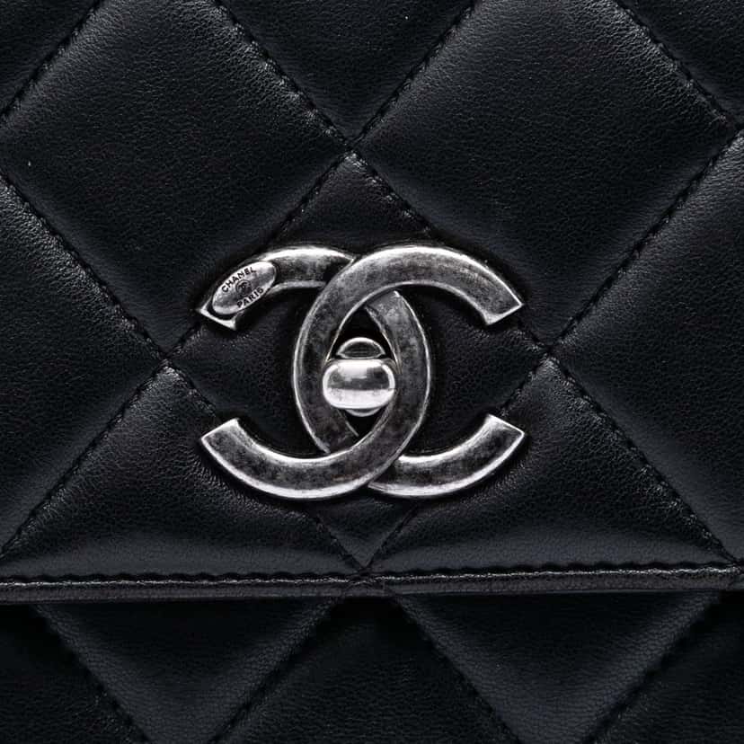 Chanel Small Quilted Lambskin Trendy CC Top Handle Flap Black Leather Very good condition - Box View
