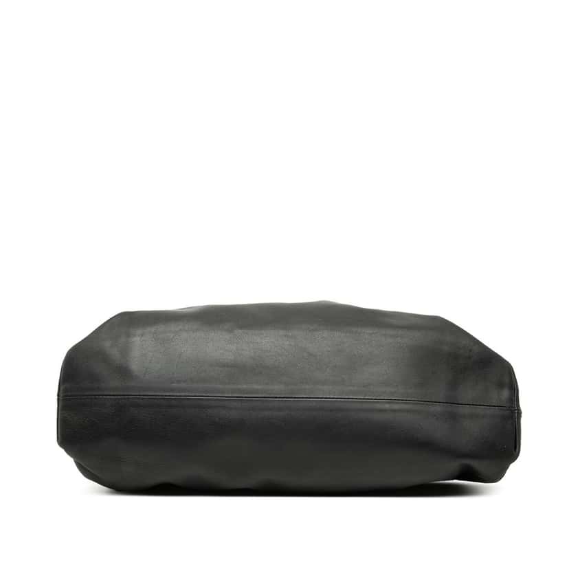 Bottega Veneta Lambskin The Pouch Black Leather Very good condition - Inside View