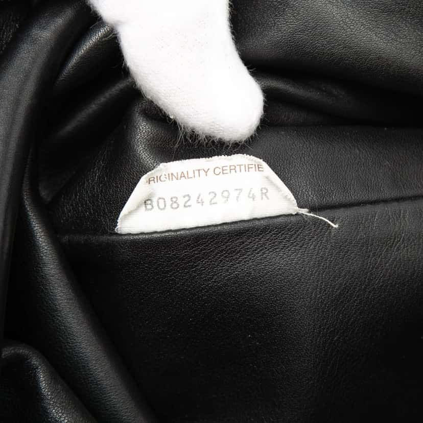 Bottega Veneta Lambskin The Pouch Black Leather Very good condition - Box View