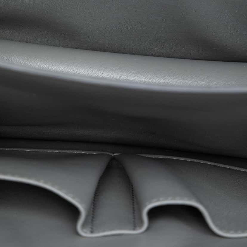 Celine Medium Calfskin Classic Box Other Leather Very good condition - Model View