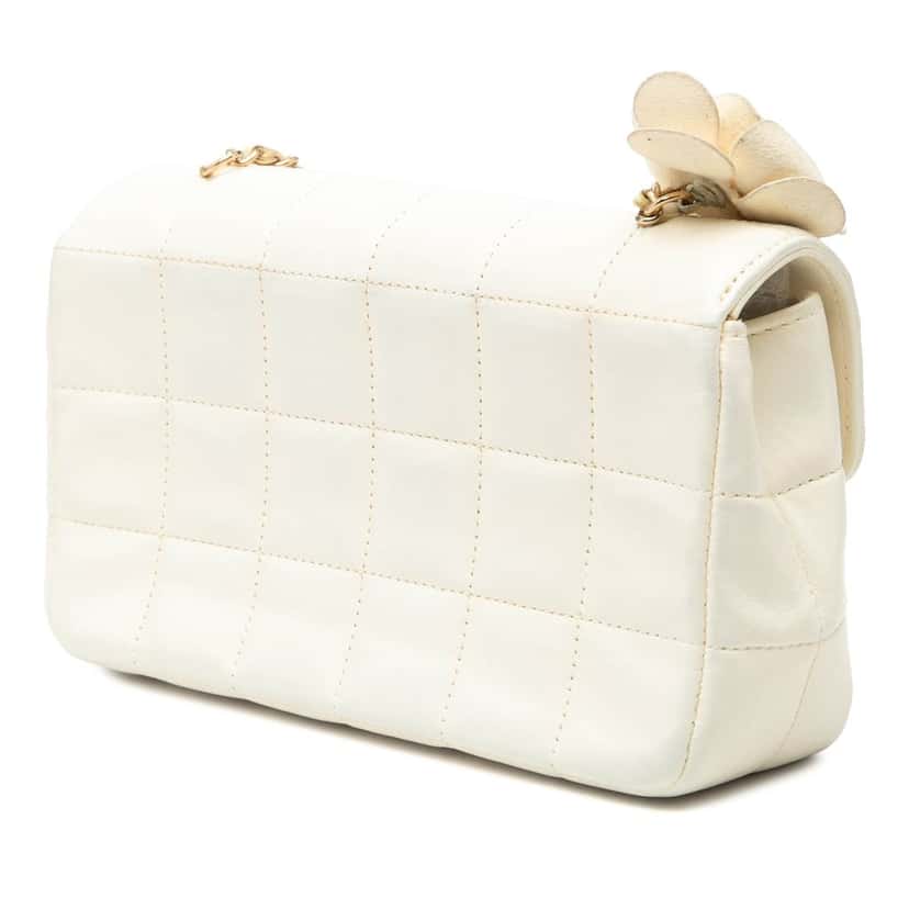 Chanel Mini Lambskin Chocolate Bar Camellia Flap White Leather Good condition - Back View