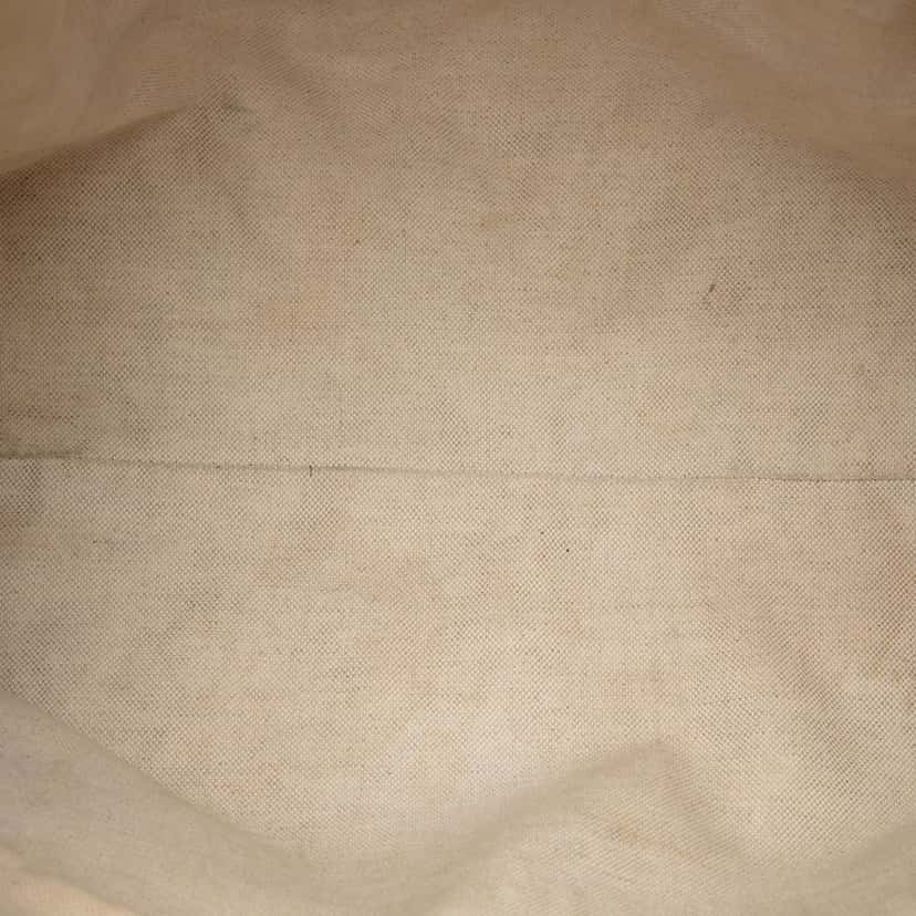 Gucci Large GG Canvas Laidback Crafty Tote Beige Very good condition - Model View
