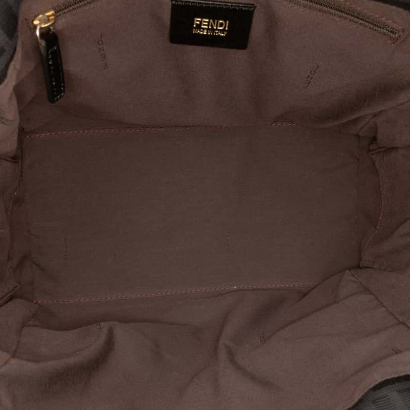 Fendi Zucca Canvas Chef Tote Black Very good condition - Model View