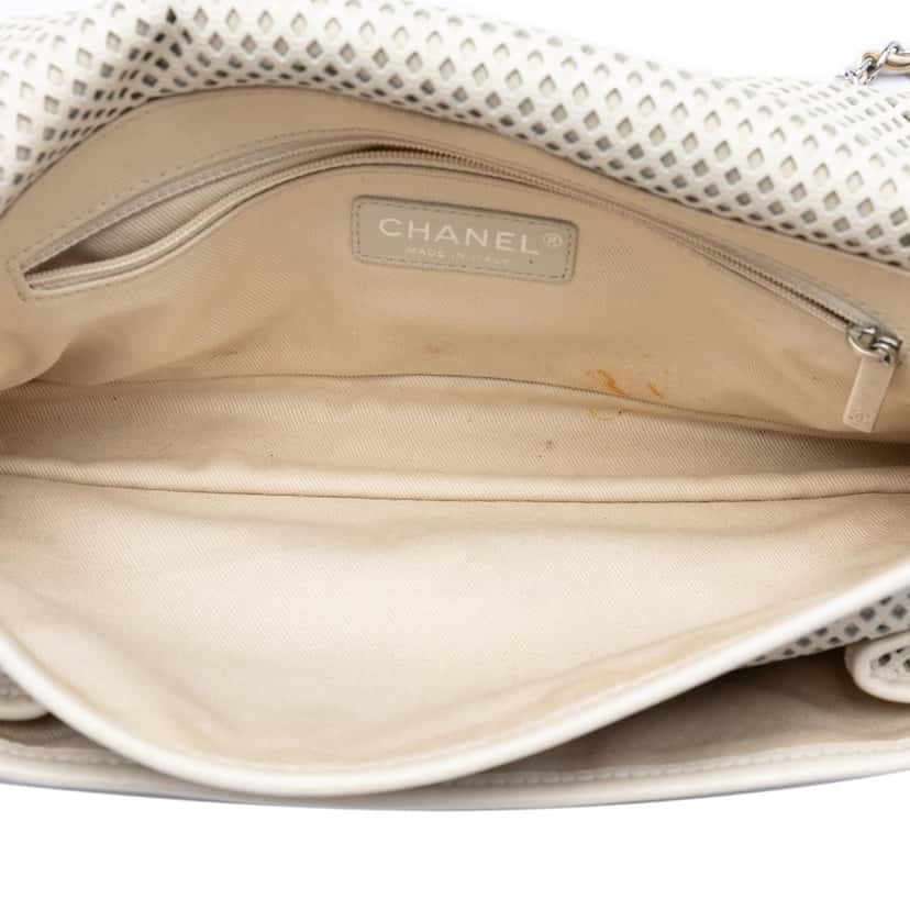 Chanel Medium Perforated Calfskin Up In The Air Flap White Leather Very good condition - Model View