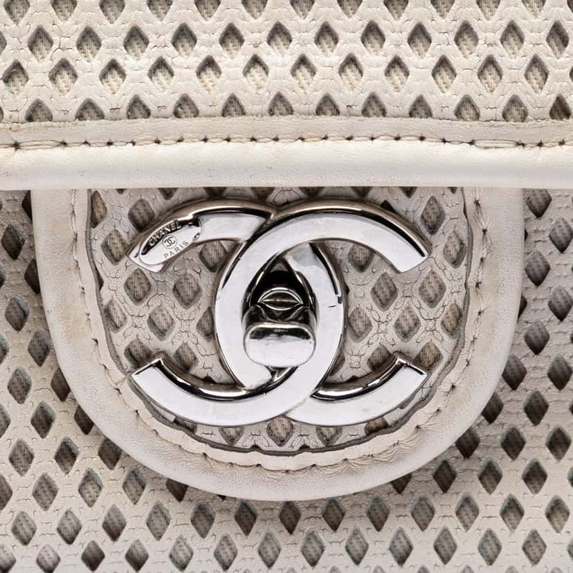 Chanel Medium Perforated Calfskin Up In The Air Flap White Leather Very good condition - Box View
