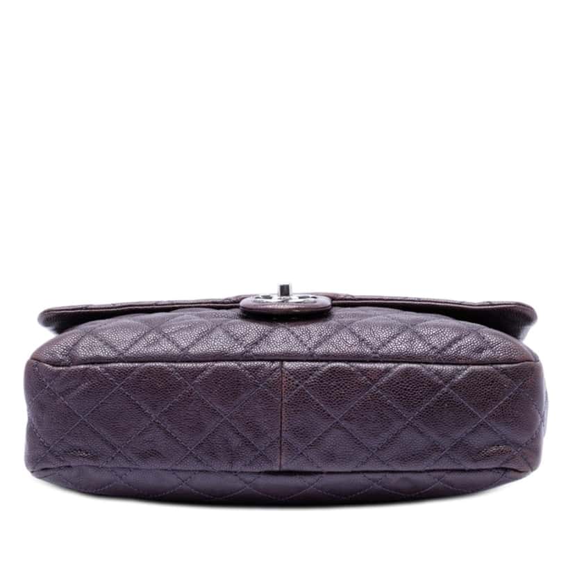 Chanel Jumbo Quilted Iridescent Caviar Easy Flap Purple Leather Very good condition - Inside View