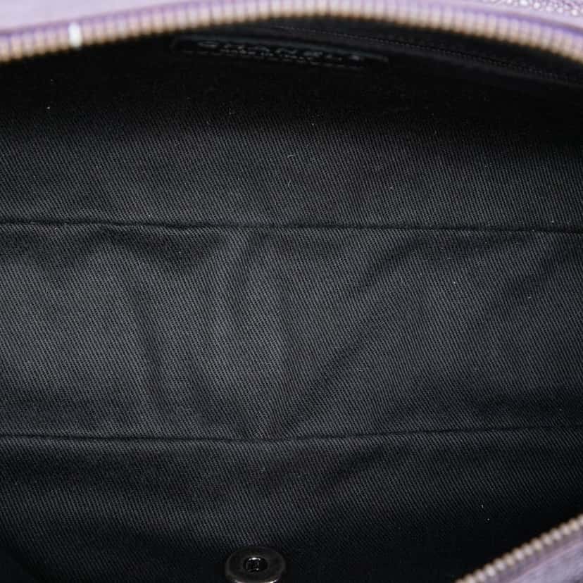 Chanel Jumbo Quilted Iridescent Caviar Easy Flap Purple Leather Very good condition - Model View