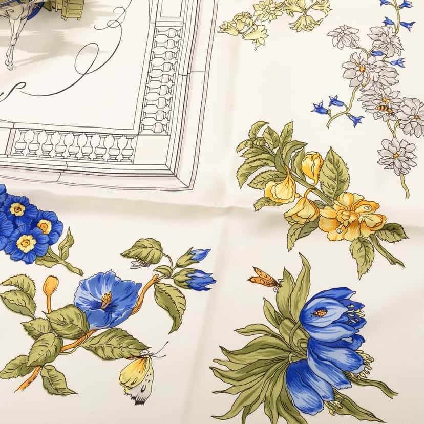 Hermès Quai Aux Fleurs Silk Scarf 90 White Very good condition - Inside View