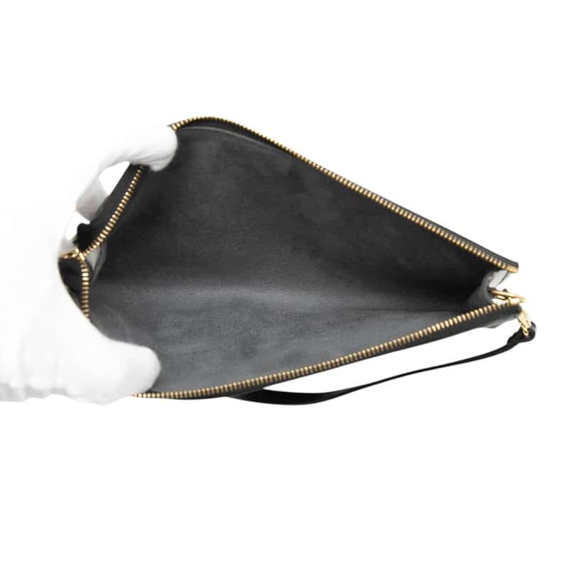 Louis Vuitton Epi Pochette Accessoires Black Leather Very good condition - Model View